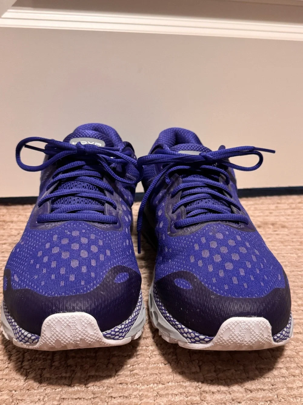 Under Armour HOVR Infinite 3 running shoes men’s size 12 sneakers